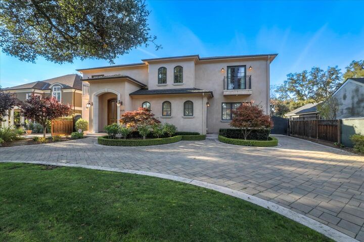 Property Photo: 1621 University Way CA 95126