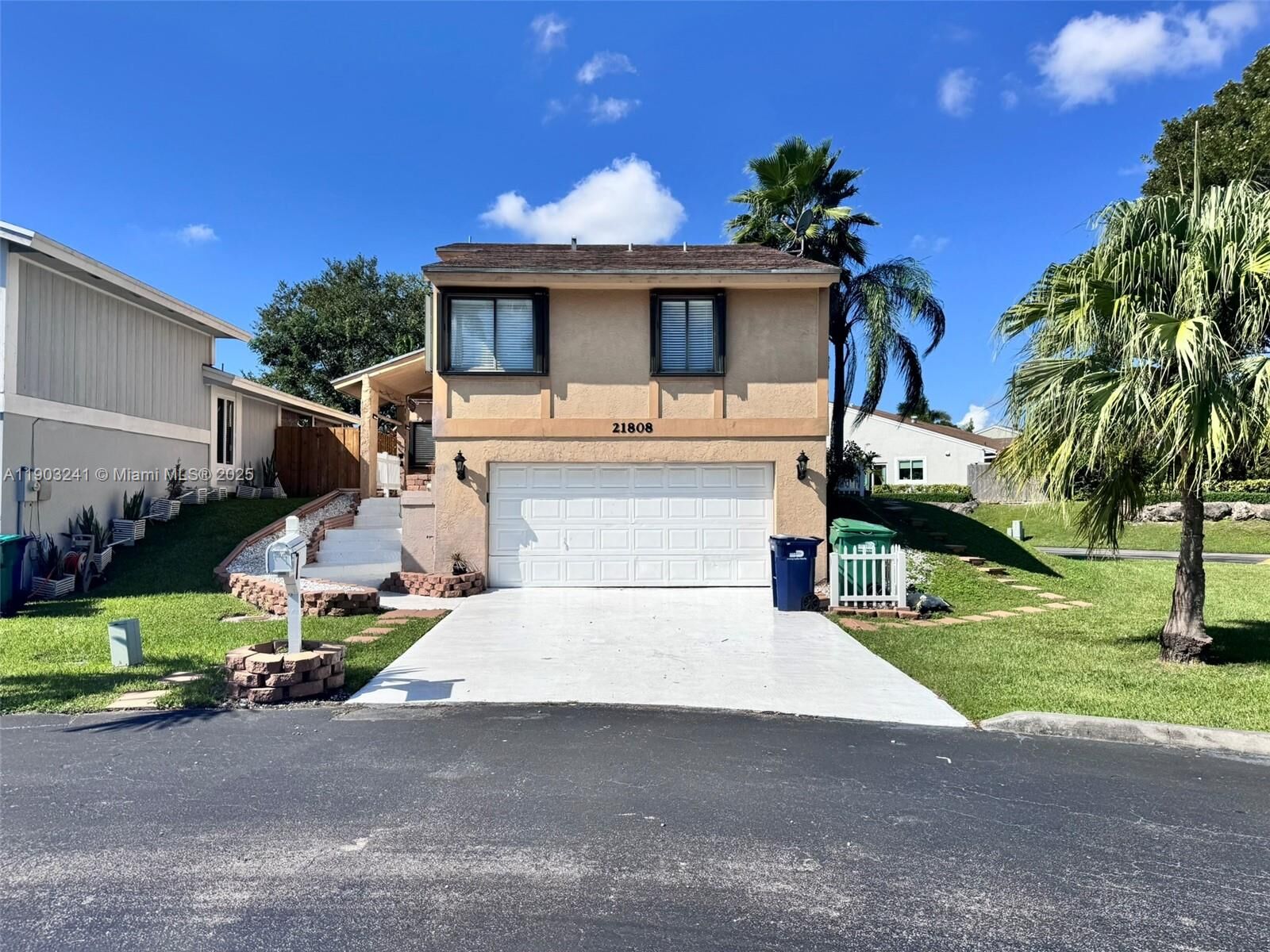 Property Photo: 21808 SW 99th Ave FL 33190