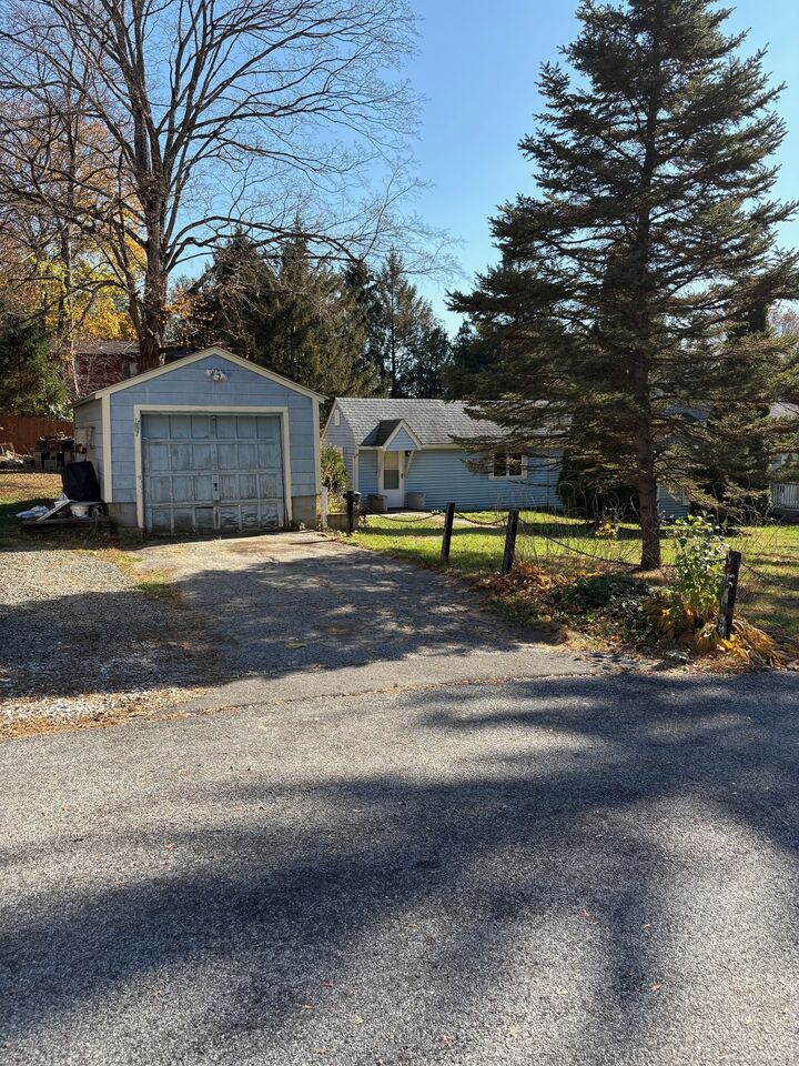 Property Photo: 5 White Birch Lane CT 06488