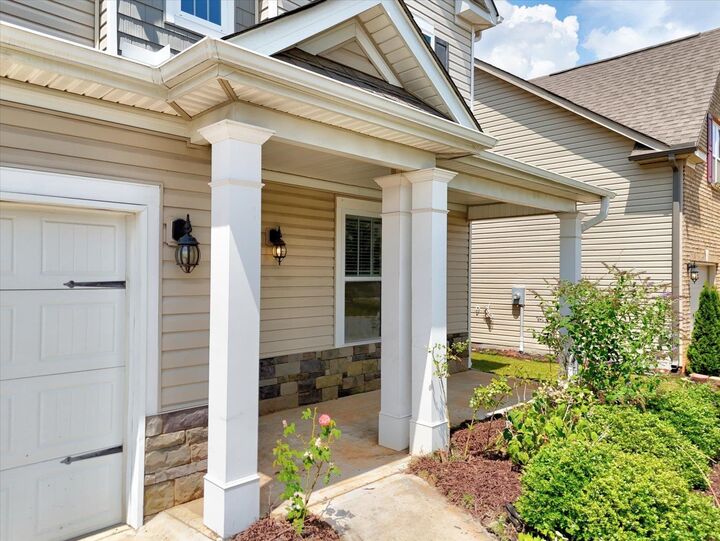 Property Photo: 845 Deepwood Court SC 29316