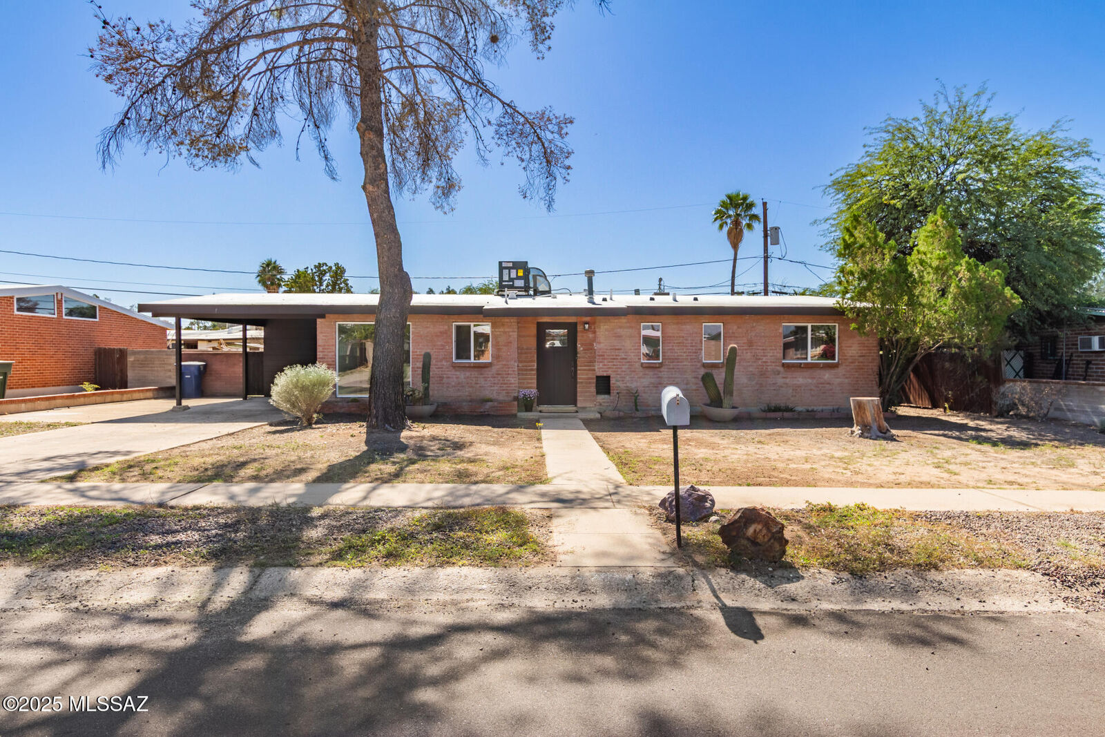 Property Photo: 5632 E Cooper Street AZ 85711