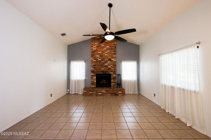 2849 W Wagon Wheels Drive  Tucson AZ 85745 photo