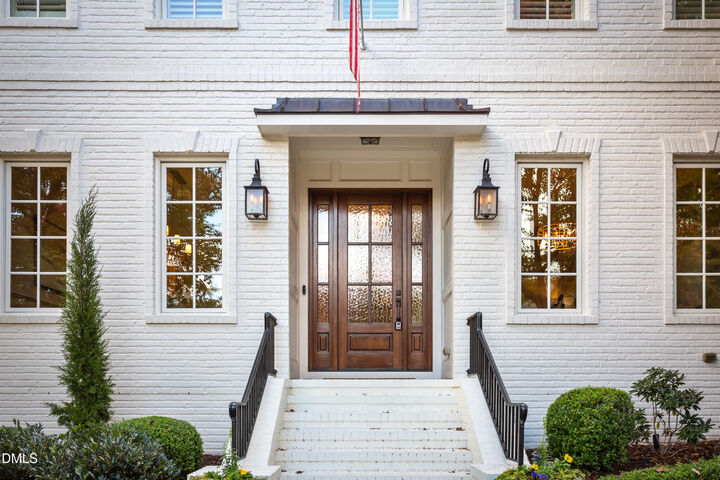 Property Photo:  2900 Glenanneve Place  NC 27608 