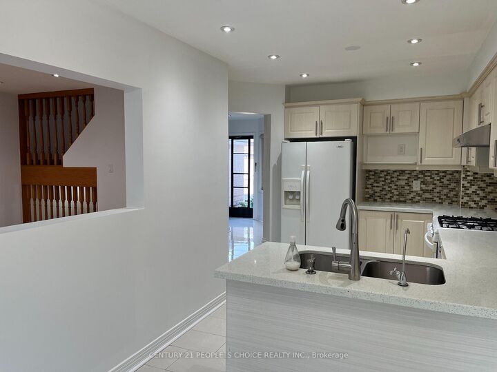 Photo de la propriété:  3600 Colonial Drive 50  ON L5L 5P5 