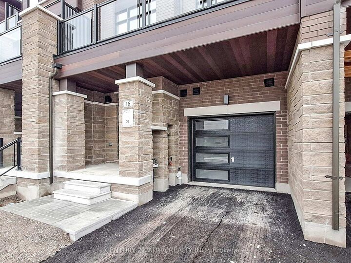 Photo de la propriété: 16 Harold Wilson Lane ON L4S 1N5