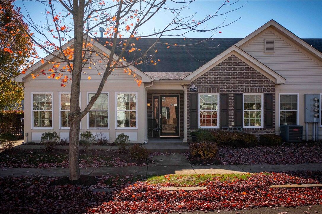 Property Photo:  2031 Isleworth Lane  PA 16066 