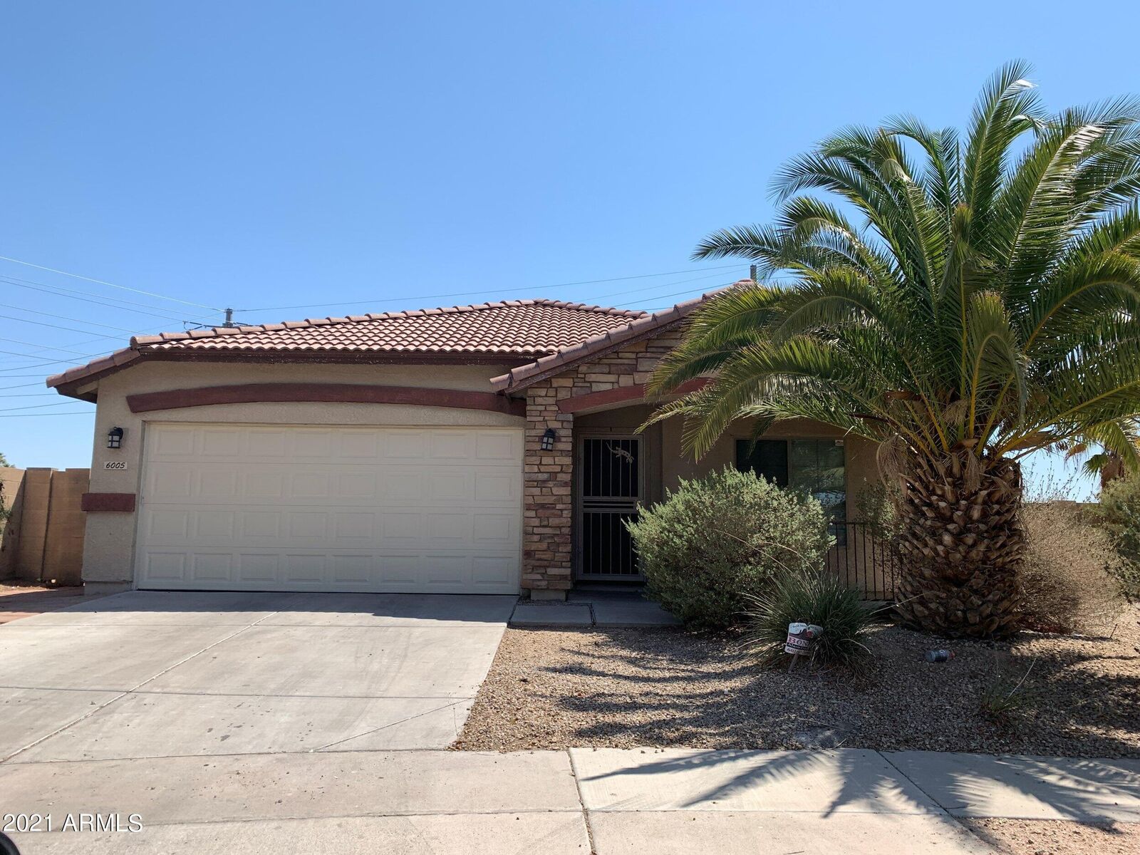 Property Photo:  6005 S 15th Drive  AZ 85041 