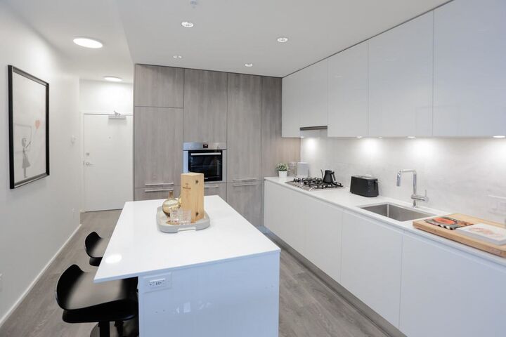 Property Photo: 4510 Halifax Way 5305 BC V5C 0K4