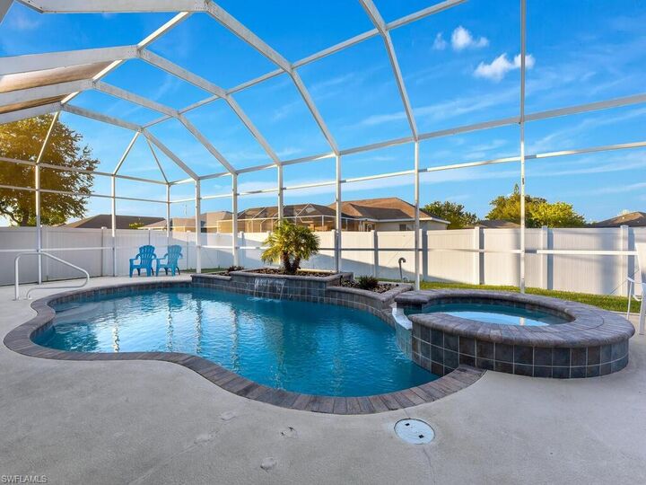 Property Photo:  1901 NE 20th Ter  FL 33909 