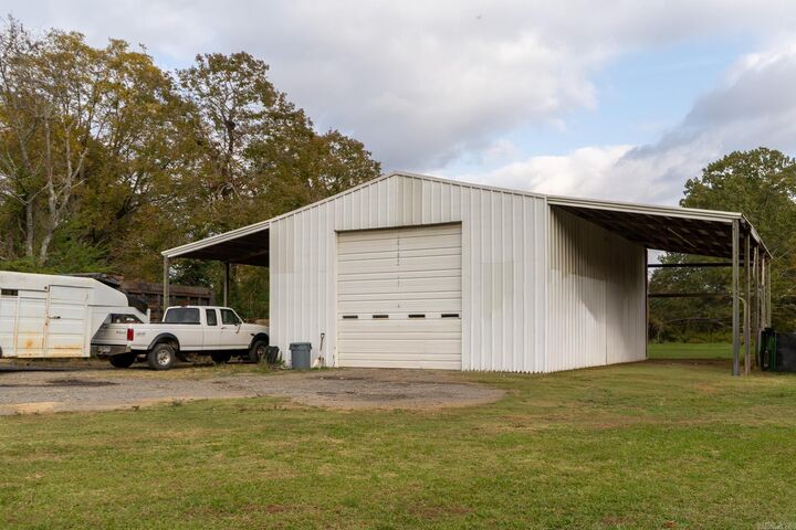 Property Photo: 2209 Old Military Rd AR 72076