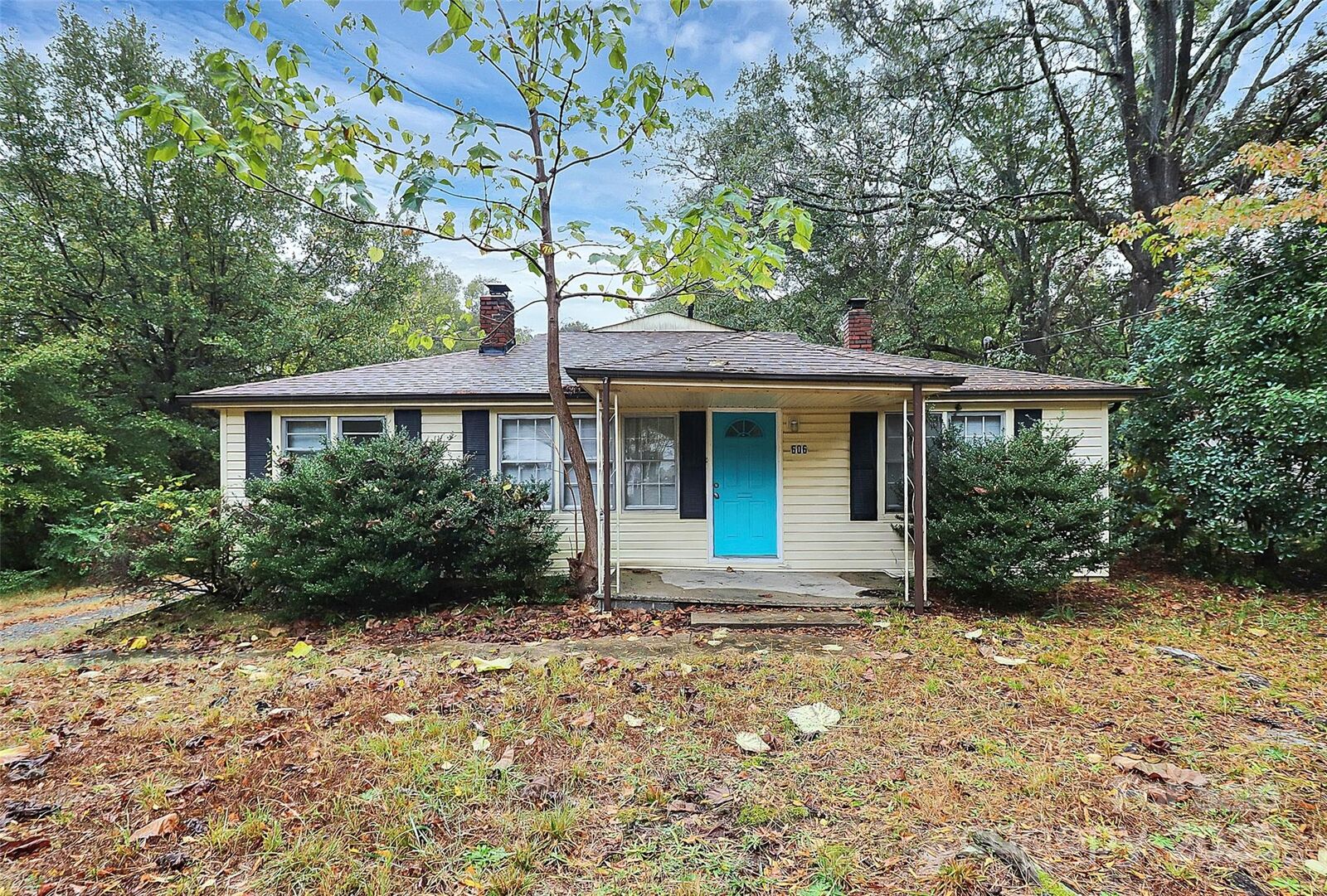 Property Photo:  606 N Vance Street  NC 28052 