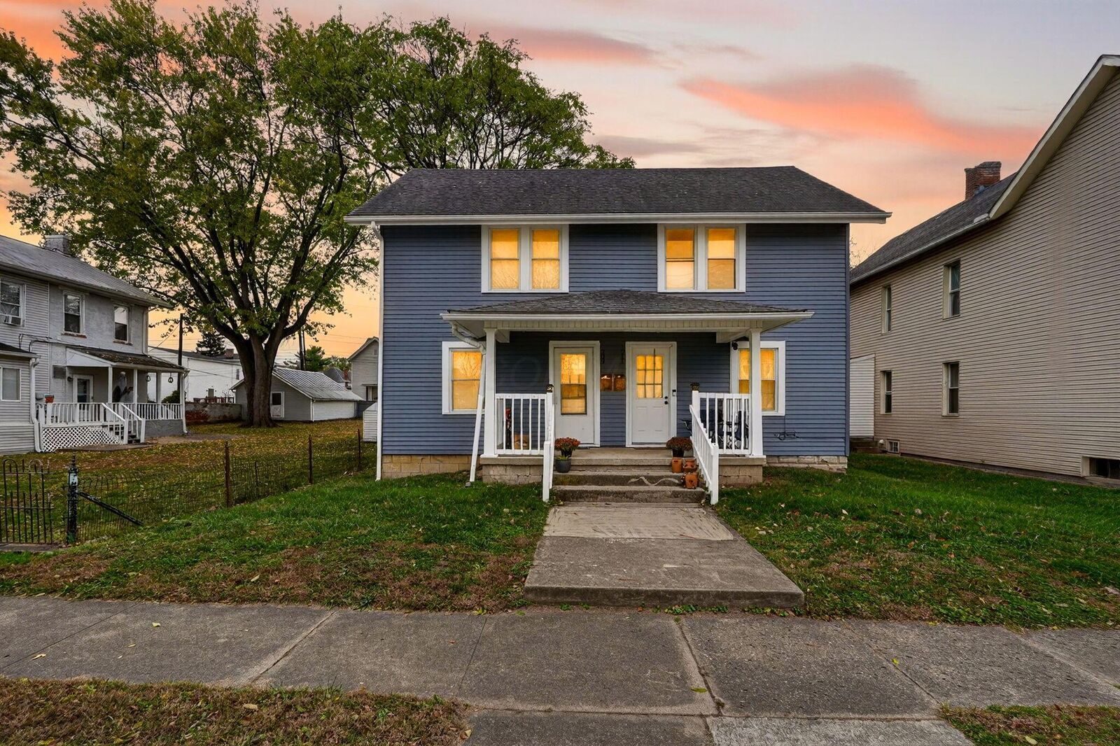 Property Photo: 209 W Mound Street OH 43113