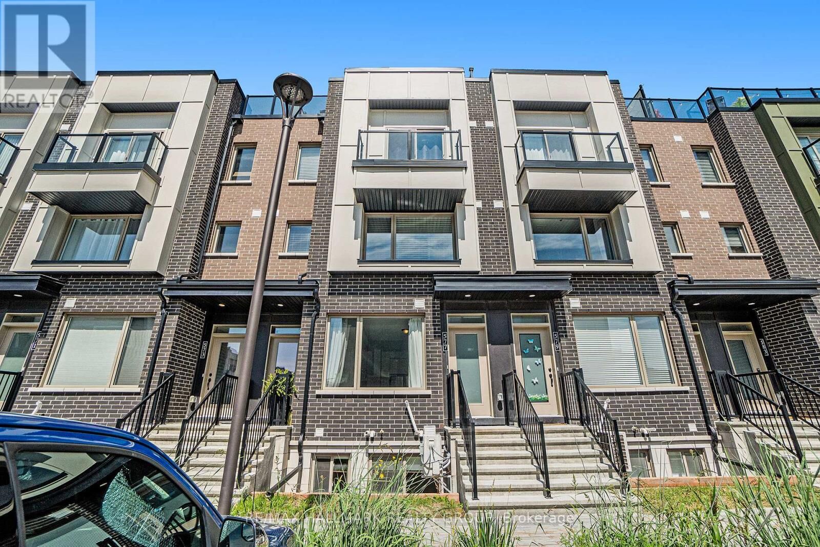 Property Photo: 577 Takamose Private ON K1K 4Z4