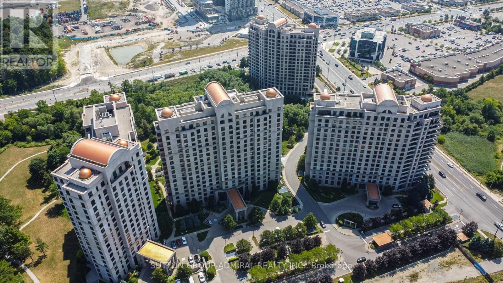 Property Photo:  9255 Jane Street 1016  ON L6A 0K1 