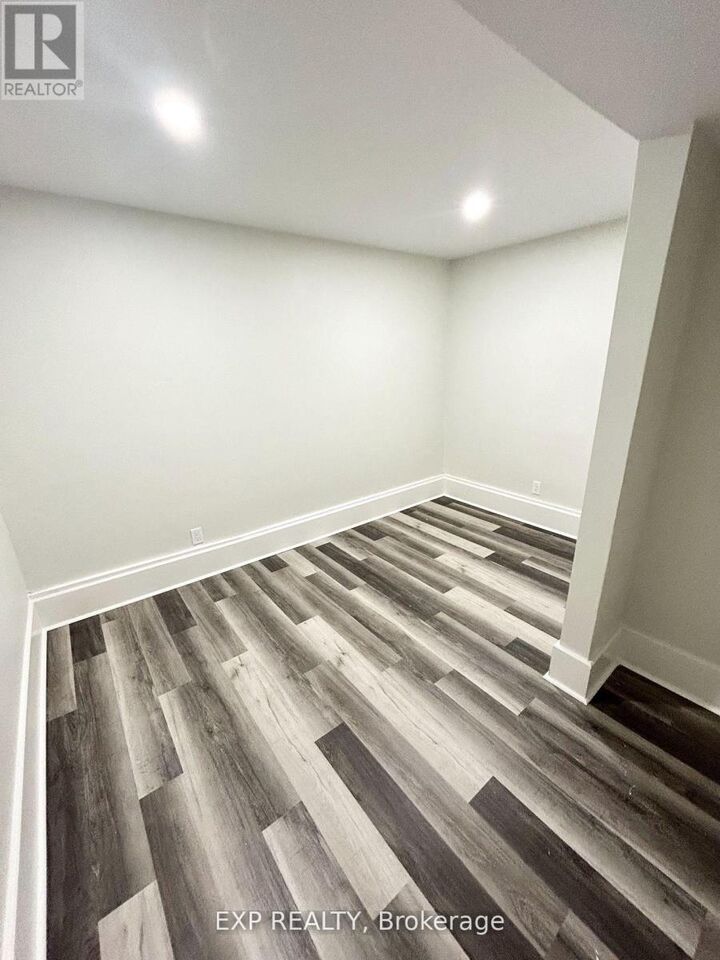 Property Photo:  316 Front Street 2  ON K8N 2Z8 