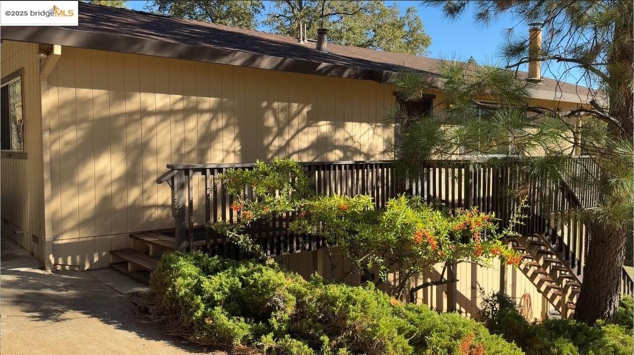 Property Photo: 20386 Pine Mountain Dr. CA 95321