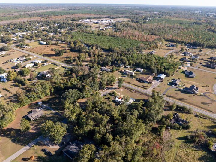 Property Photo:  19076 NE Oak Hill Drive  FL 00N/A 