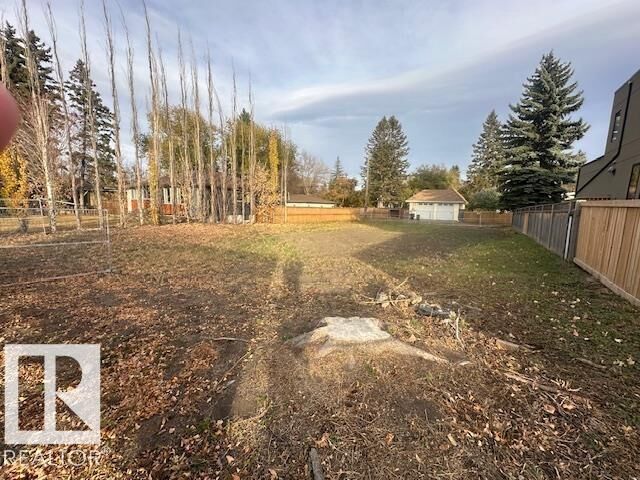 Property Photo:  9707 142 Street NW  AB T5N 2N2 