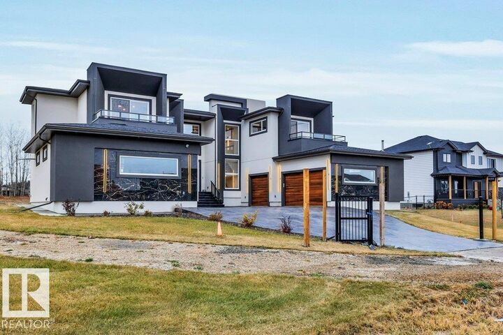 Property Photo: 26409 Twp Rd 532A 48 AB T7X 0W7