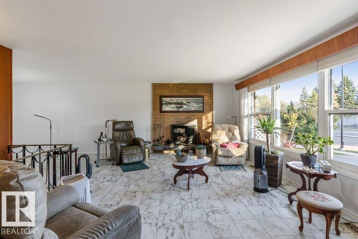 Property Photo:  13708 Buena Vista Road NW  AB T5R 5R6 