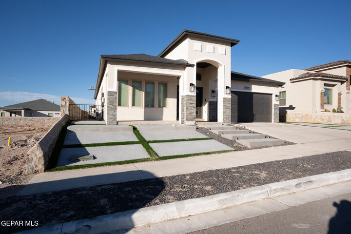 Property Photo: 633 Logwood Avenue TX 79835