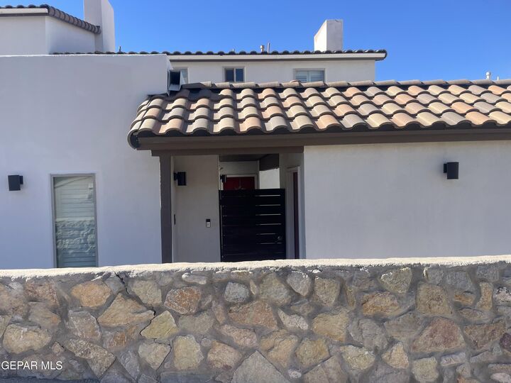 4200 Camelot Heights Drive 13  El Paso TX 79912 photo