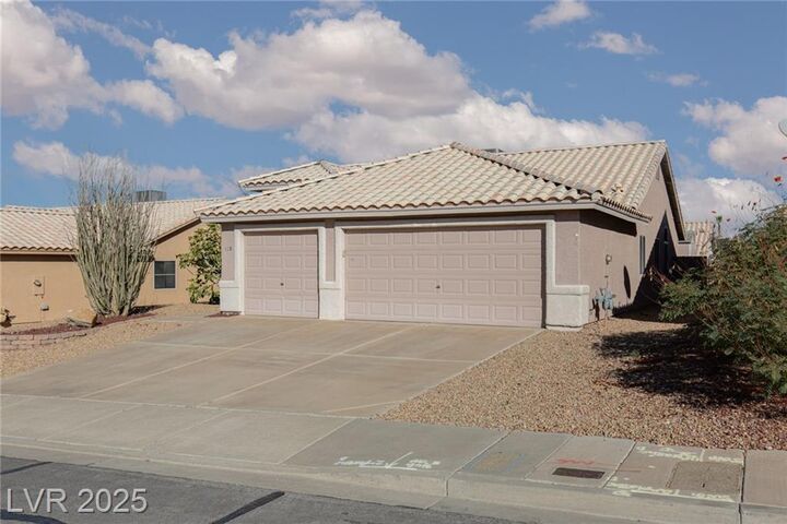 Property Photo: 928 Strider Drive NV 89015