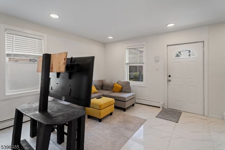 Property Photo:  6 Worden Ave  NJ 08861 