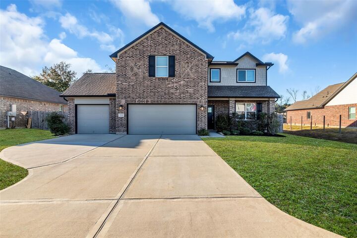 Property Photo: 12341 N Chestnut Hills Drive TX 77303