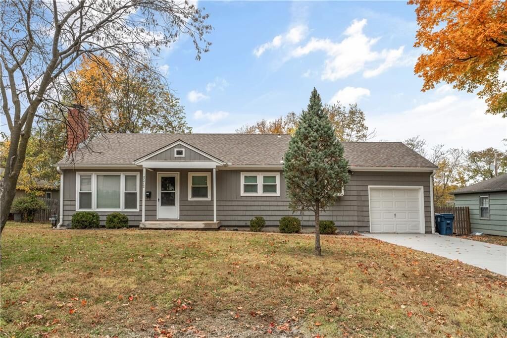 Property Photo:  5212 W 76th Street  KS 66208 