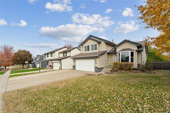 Property Photo: 117 SW Countrywood Lane IA 50023