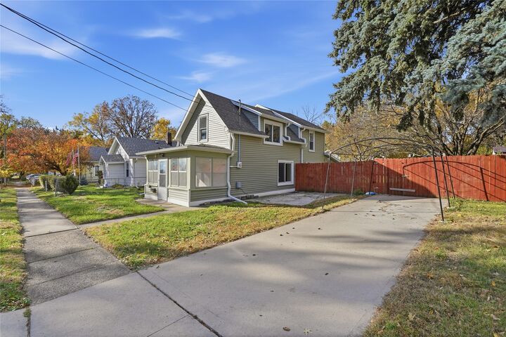 Property Photo: 3832 13th Street IA 50313