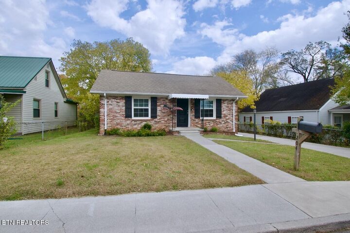 Property Photo:  204 Seventh St  TN 37804 