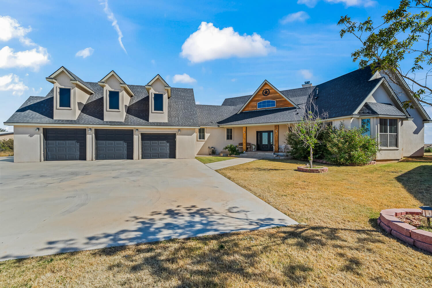 Property Photo: 304 Palomino Drive TX 79404