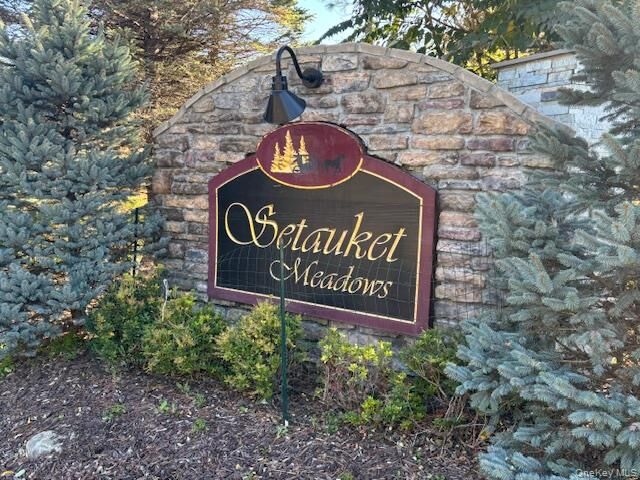 Property Photo:  95 Cove Lane  NY 11733 