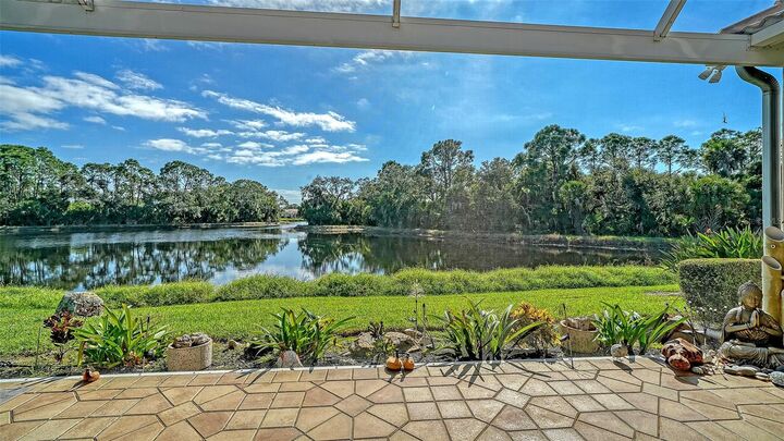 Property Photo:  8208 Nice Way  FL 34238 