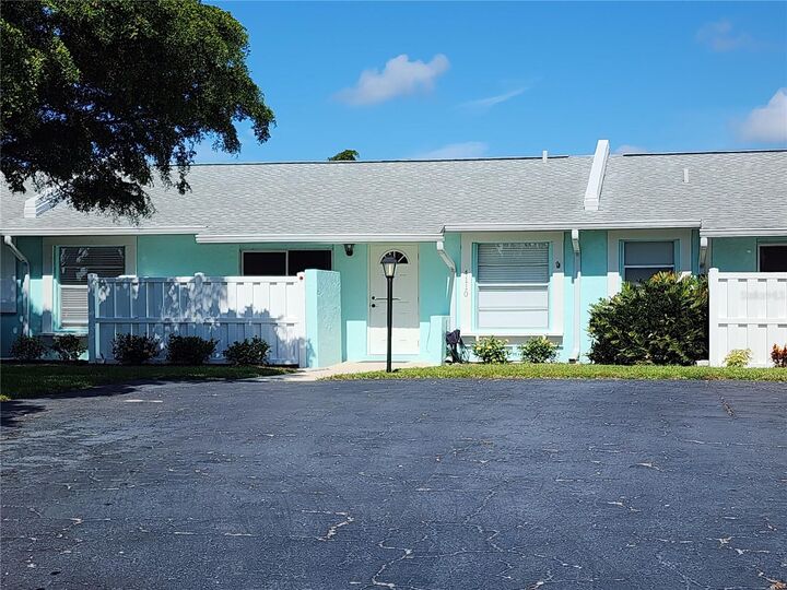 Property Photo:  4110 38th Avenue W 4110  FL 34205 