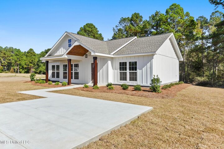 Property Photo:  137 Southern Hills Drive  MS 39452 