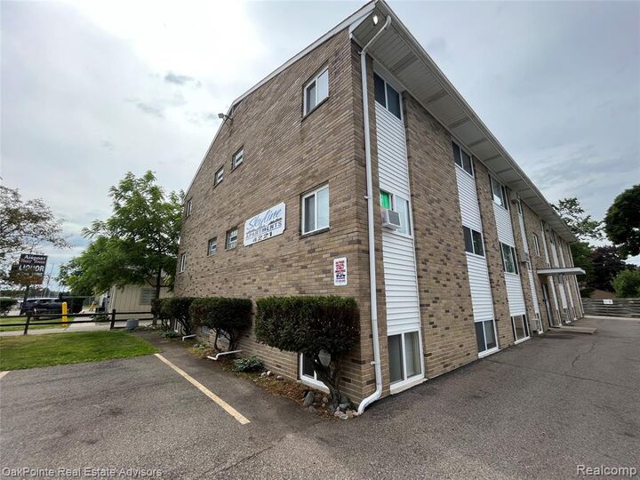 Property Photo:  4221 N Grand River Avenue  MI 48906 