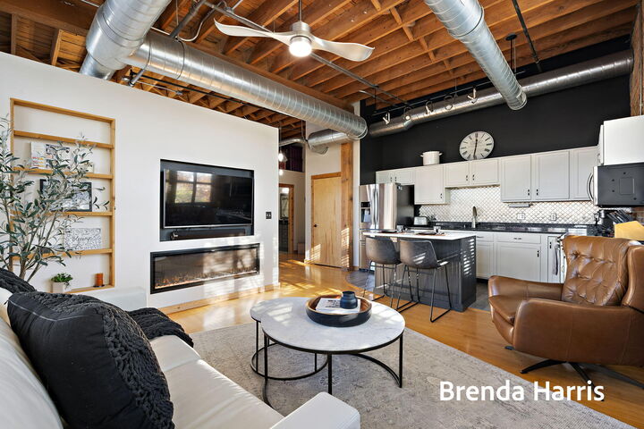 Property Photo: 633 Elliott Avenue MI 49417