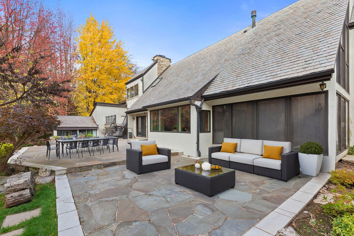 Property Photo: 12 Rock Ridge Road IL 60010