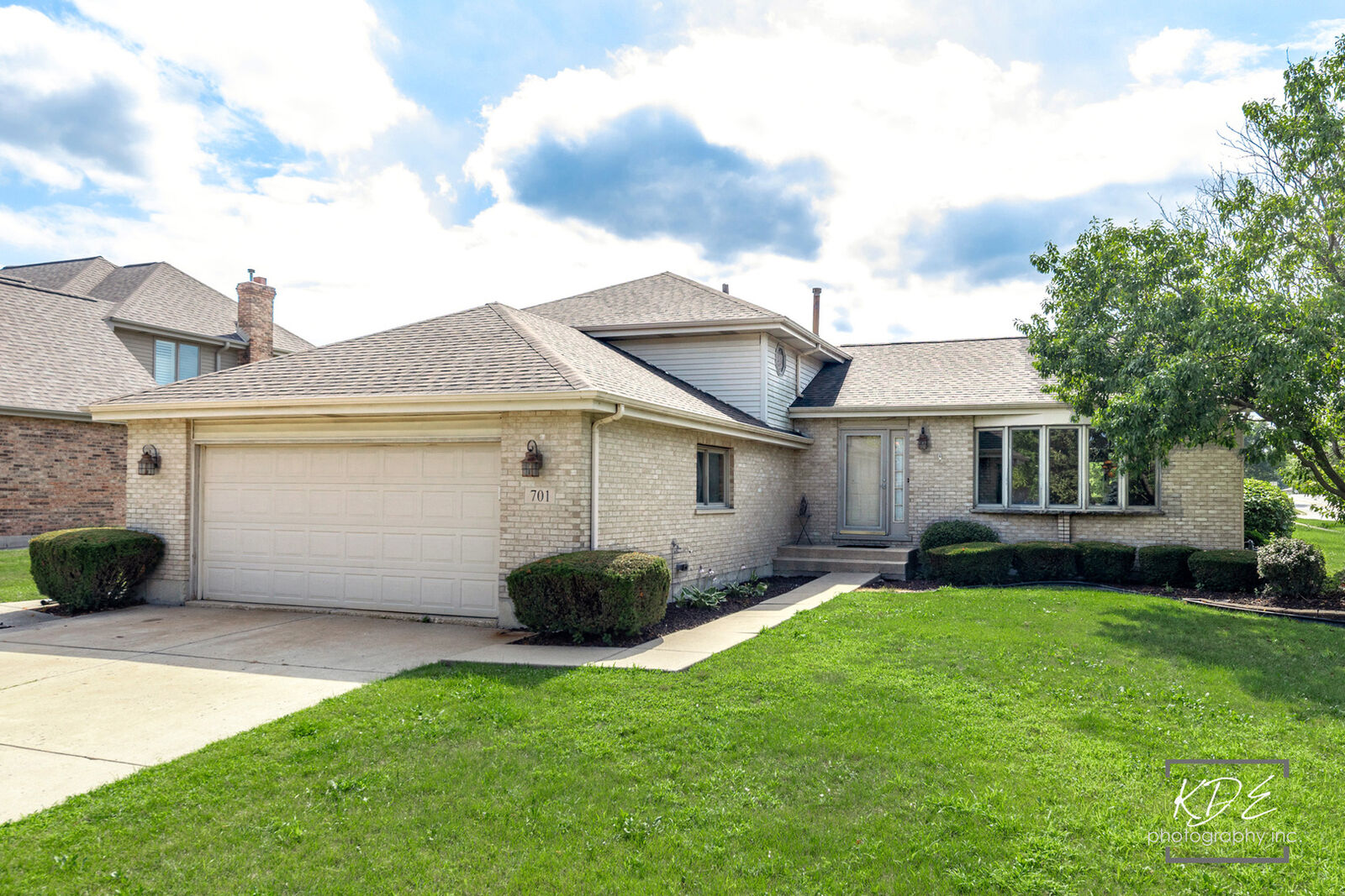Property Photo: 701 Bishops Drive IL 60451