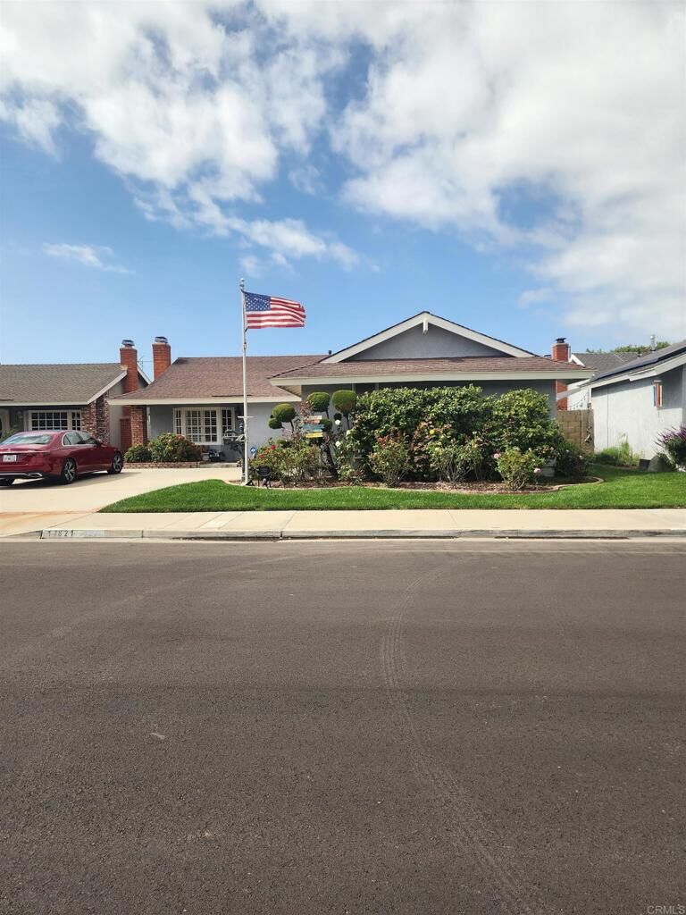 Property Photo:  17821 Quintana Lane  CA 92647 