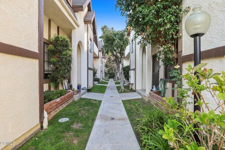 Property Photo: 511 S El Molino Avenue 6 CA 91101