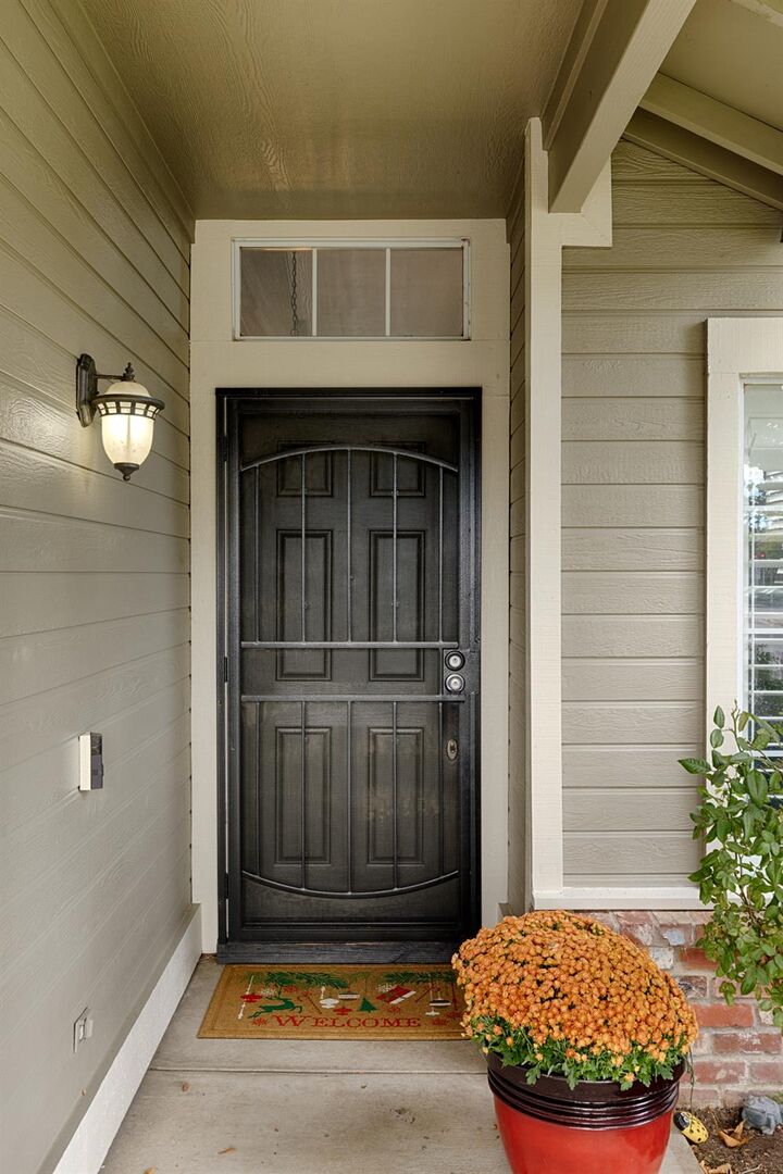 Property Photo:  1585 S Steinbeck Drive  CA 95747 