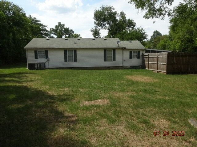 Property Photo: 514 Basswood Ave TN 37209