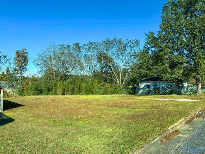 Property Photo: 1218 Windsor Street AL 35903