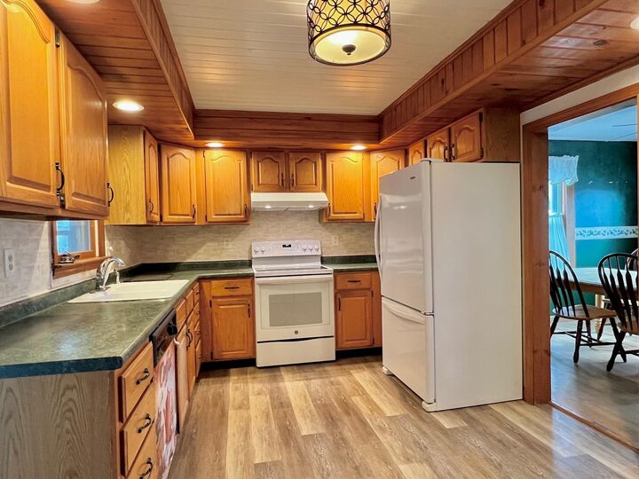 Property Photo: 11 Amherst Terrace NH 03060