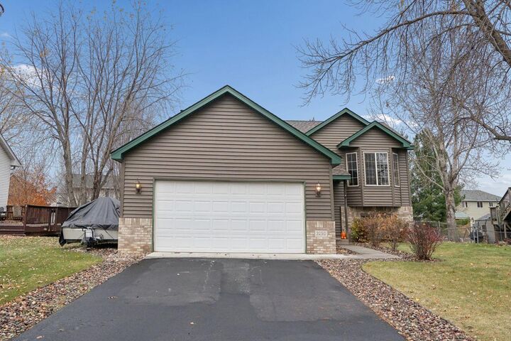 Property Photo:  3250 Lake Ridge Drive  MN 55309 