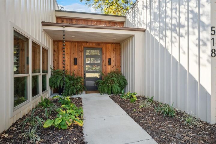 Property Photo: 518 Lake Vista N TX 75077